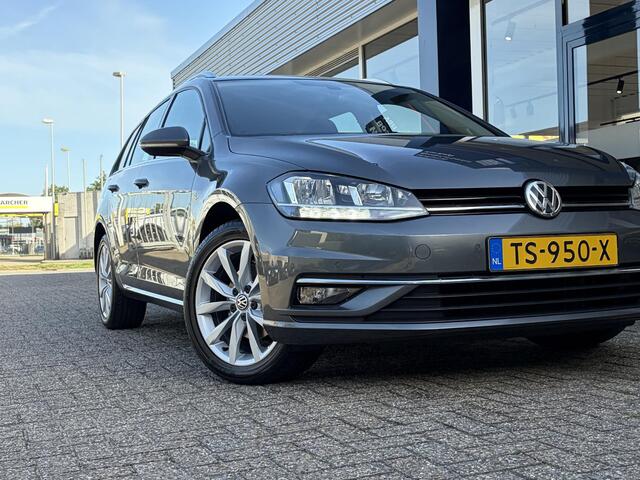 Volkswagen GOLF Variant 1.0 TSI Highline / NL-Auto / Adaptieve Cruise-Control / Trekhaak / Apple-Carplay & Android-Auto / Climate-Control / DAB Radio-Bluetooth / Navi / PDC V+A / 17'' LMV / ENZ.