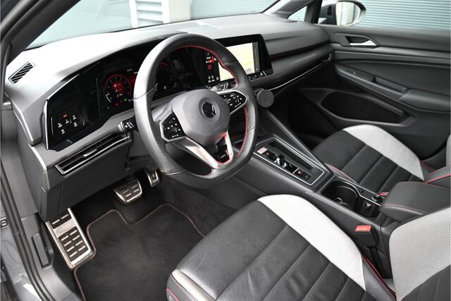 Volkswagen GOLF 2.0 TSI GTI CLUBSPORT 300 PK / PANO / LEDER / IQ LIGHTS / MEMORY / STOELKOELING / BLIND SPOT / KEYLESS / 19"