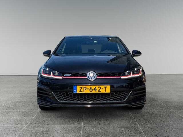 Volkswagen GOLF 2.0 230pk TSI GTI Performance Navigatie-, radio-, en multimediasysteem 'Discover Media' | Velgen ' Brescia', 19 inch lichtmetaal | Parkeerassistent (Park Assist)