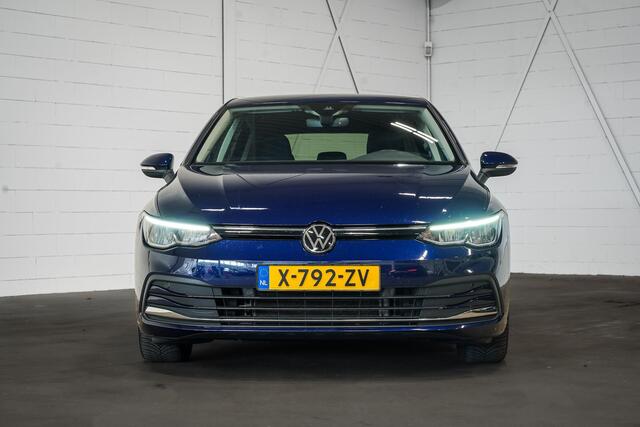 Volkswagen GOLF 1.0 eTSI Life Business Automaat | Virtual cockpit | Adaptive cruise | Navi | Winter Pakket | All-season