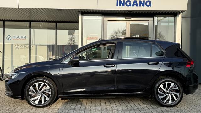 Volkswagen GOLF 1.4 eHybrid Style | Panorama Dak | Sfeerverlichting | Navigatie