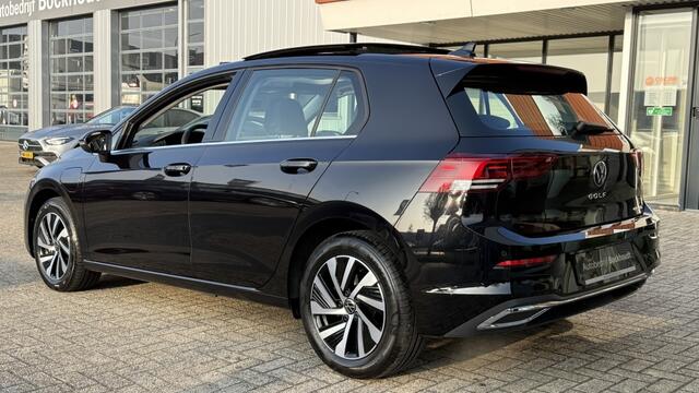 Volkswagen GOLF 1.4 eHybrid Style | Panorama Dak | Sfeerverlichting | Navigatie
