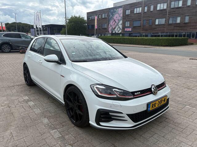 Volkswagen GOLF 2.0 TSI GTI Performance 230pk | Stoelverwarming | Adaptive Cruise | Virtual Cockpit | Carplay |