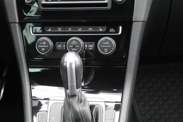Volkswagen GOLF Variant 1.4 TSi 150 pk DSG Highline R-line | CAMERA | EL. TREKHAAK | STOELVERW. |
