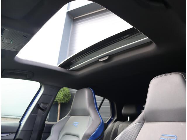 Volkswagen GOLF 2.0 TSI R 4Motion | Akra | Leer | Pano | R sportstoelen | Memory Seats | Stoel verwarming en ventilatie
