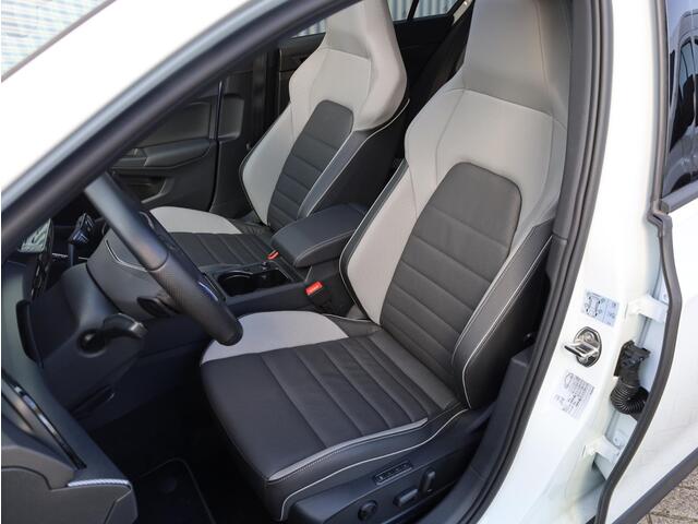 Volkswagen GOLF GTE 1.5 eHybrid 272PK | Panodak | Leer | 360° | Garantie 2030 | Head-up | Stoel Ventilatie | Memory | 18Inch |