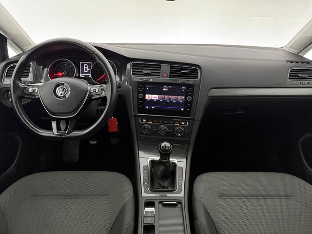Volkswagen GOLF 1.0 TSI Comfortline | Camera | Clima | Cruise | Carplay | Stoelverwarming | Parkeersens.