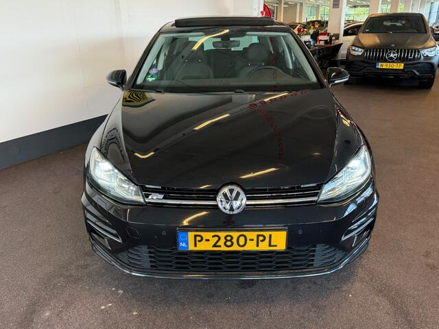 Volkswagen GOLF 1.5 TSI Highline R-Line Automaat | Panoramadak | Digital dashboard | Stoelmassage+Verwarming | Adaptieve cruise control | Climate control | Achteruitrijcamera | Elek. inklapbare spiegels | Apple carplay/Android Auto