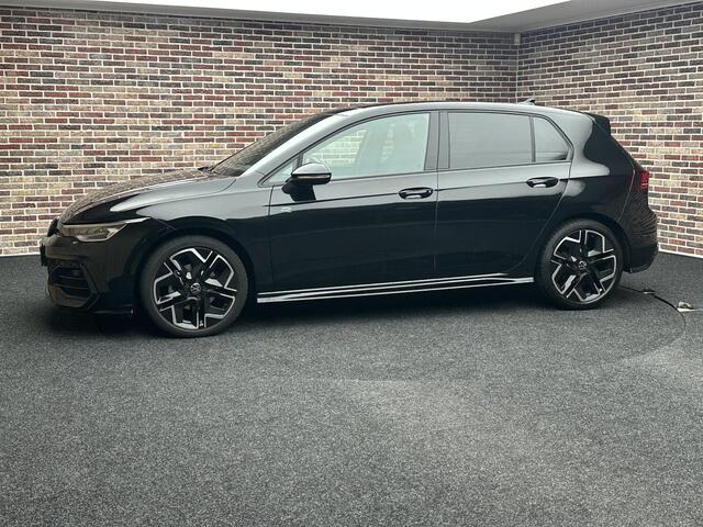 Volkswagen GOLF 1.5 eTSI R-Line Edition Pano|Head up