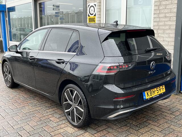 Volkswagen GOLF 1.5 eTSI / AUTOMAAT/ PANO/ APP-CONNECT/ ACC/ PARK.SENSOR.V+A/ CAMERA/ STUUR+STOELVERWARM./ MEMORY SEAT/ MASSAGE/ HEAD-UP/ KEYLESS/ RIJ-MODI/ DIGITAL DASH/ DAB/ CLIMA/ LED/ 18'' LMV