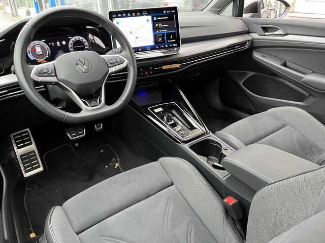 Volkswagen GOLF 1.5 eTSI / AUTOMAAT/ PANO/ APP-CONNECT/ ACC/ PARK.SENSOR.V+A/ CAMERA/ STUUR+STOELVERWARM./ MEMORY SEAT/ MASSAGE/ HEAD-UP/ KEYLESS/ RIJ-MODI/ DIGITAL DASH/ DAB/ CLIMA/ LED/ 18'' LMV