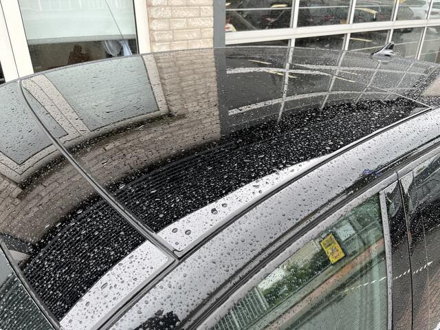 Volkswagen GOLF 1.5 eTSI / AUTOMAAT/ PANO/ APP-CONNECT/ ACC/ PARK.SENSOR.V+A/ CAMERA/ STUUR+STOELVERWARM./ MEMORY SEAT/ MASSAGE/ HEAD-UP/ KEYLESS/ RIJ-MODI/ DIGITAL DASH/ DAB/ CLIMA/ LED/ 18'' LMV