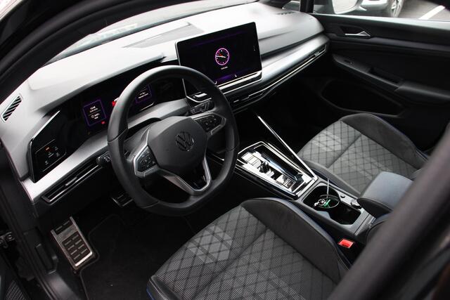 Volkswagen GOLF Variant 1.5 eTSI 150PK R-LINE PDC, CAMERA, ADAPT CRUIS, LED,2025 FACELIFT