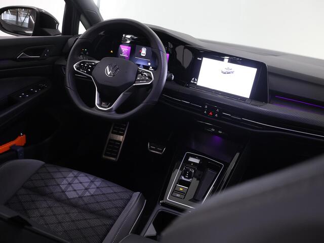 Volkswagen GOLF 1.5 eTSI R-Line | Panoramadak | Stoel/Stuurverwarming | IQ Light | Achteruitrijcamera |