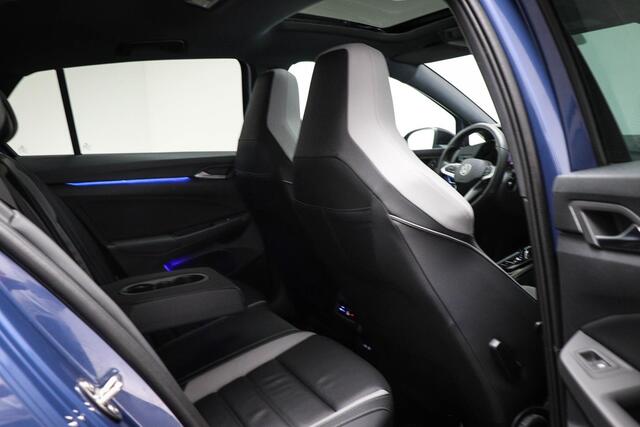 Volkswagen GOLF 1.5 eHybrid GTE | LEDER | PANORAMADAK | HEAD UP | STOELVENTILATIE | STUURVERWARMING | TREKHAAK | 18"