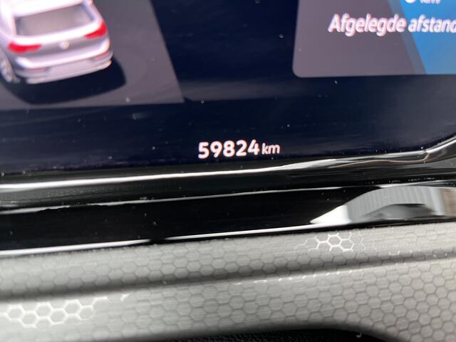 Volkswagen GOLF 1.4 eHybrid GTE / AUTOMAAT/ 245 PK/ BLACK STYLE/ ELEK. TREKHAAK/ CAMERA/ PARK. SENSOREN/ STOEL-STUURVERWARM./ TRAVEL ASSIST/ ADAPT. CRUISE/ APP CONNECT/ NAVI/ CLIMA/ DAB/ 18" LMV