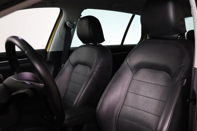 Volkswagen GOLF 1.4 TSI Highline R-Line Trekhaak, Massage, Apple Carplay/Android Auto, ACC, LED,