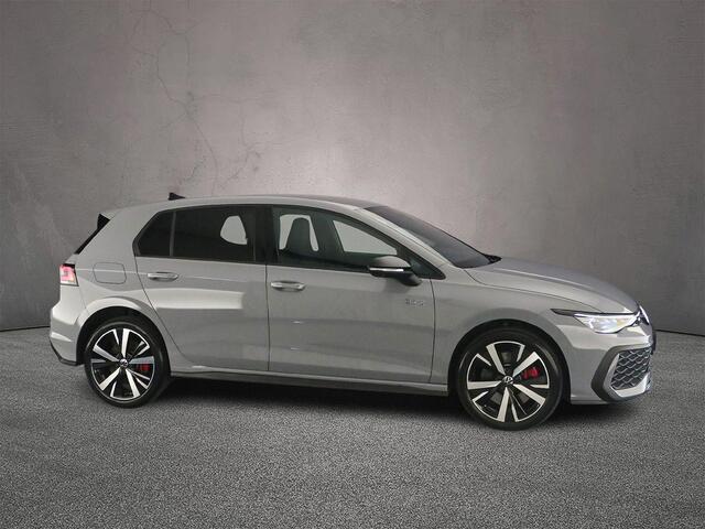 Volkswagen GOLF 1.5 eHybrid GTE 272pk DSG Automaat, Adaptive cruise control, Stoelverwarming, Stuurverwarming, Head up display, 360 camera, Parkeersensoren, Dodehoeksensoren, Navigatie, App-connect, Matrix LED koplampen