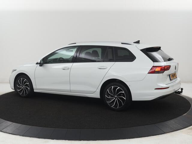 Volkswagen GOLF Variant 1.5 eTSI Life Business | Trekhaak | Camera | Stoelverwarming | Apple Carplay |