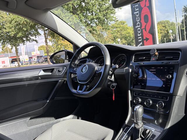 Volkswagen GOLF 1.0 TSI Highline DSG | ACC | Stuurverwarming | LED | 19 inch |
