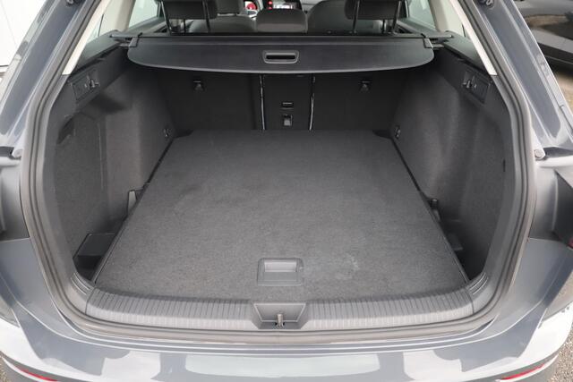Volkswagen GOLF Variant 1.0 TSI Life 18 inch R-Line Look Velgen Virtual Cockpit Navigatie Sfeerverlichting Carplay Android Adaptive Cruise Parkeersensor