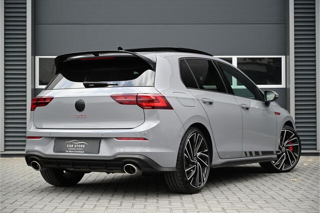 Volkswagen GOLF 2.0 TSI GTI CLUBSPORT 300 PK / PANO / IQ LIGHT / HARMAN KARDON / HEAD UP DISPLAY / MOONSTONE GREY