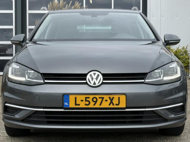 Volkswagen GOLF 1.0 TSI Comfortline Business 110pk DSG | Virtual Cockpit | Apple Carplay/Android Auto | Cruise control adaptief | Dab | LED koplampen | Navigatiesysteem full map | Voorstoelen verwarmd | Perfect onderhouden!