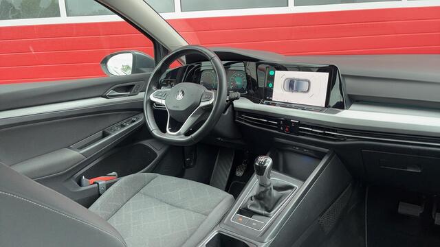 Volkswagen GOLF 1.0 TSI Life LESAUTO / FULL LED / CARPLAY / SFEER / CLIMA / PDC / BLUETOOTH / ACC / NL-AUTO