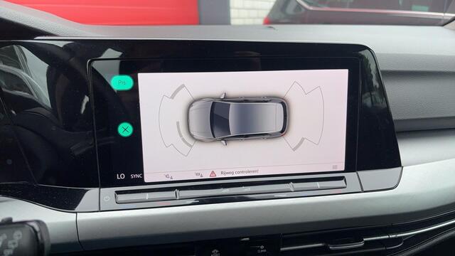 Volkswagen GOLF 1.0 TSI Life LESAUTO / FULL LED / CARPLAY / SFEER / CLIMA / PDC / BLUETOOTH / ACC / NL-AUTO