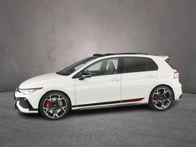 Volkswagen GOLF 2.0 TSI GTI Clubsport Edition 50 325pk DSG Automaat, Panoramadak, Lederen bekleding, Akrapovic, 360 camera, Head up display, Matrix LED koplampen, Dodehoeksensoren, Parkeersensoren, Navigatie, App-connect