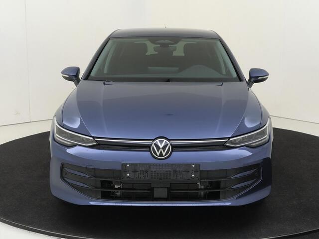 Volkswagen GOLF Life Edition eHybrid | 'App-Connect' draadloze smartphone integratie | Achterbank in ongelijke delen neerklapbaar incl. middenarmsteun en doorlaadmogelijkheid | Afstandscontrolesysteem (Front Assist)