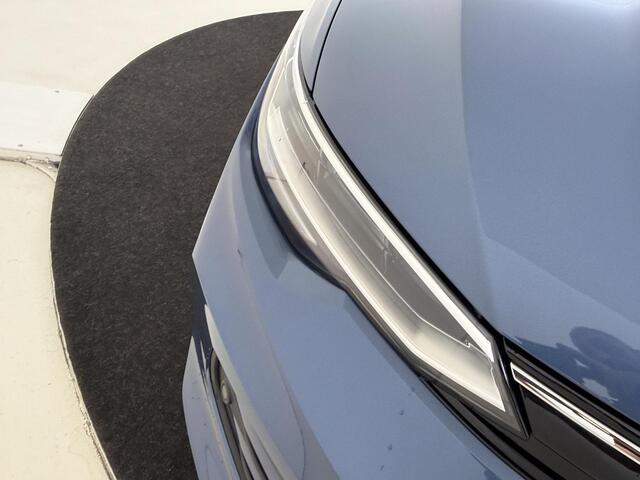 Volkswagen GOLF Life Edition eHybrid | 'App-Connect' draadloze smartphone integratie | Achterbank in ongelijke delen neerklapbaar incl. middenarmsteun en doorlaadmogelijkheid | Afstandscontrolesysteem (Front Assist)
