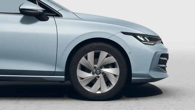 Volkswagen GOLF Life Edition eHybrid | 'App-Connect' draadloze smartphone integratie | Achterbank in ongelijke delen neerklapbaar incl. middenarmsteun en doorlaadmogelijkheid | Afstandscontrolesysteem (Front Assist)