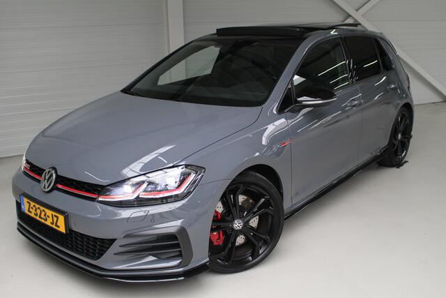 Volkswagen GOLF 2.0 TSI GTI TCR Panoramadak | Akrapovic | DCC | 19" Reifnitz | Active Lightning |