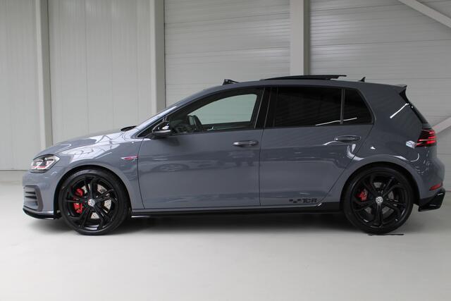 Volkswagen GOLF 2.0 TSI GTI TCR Panoramadak | Akrapovic | DCC | 19" Reifnitz | Active Lightning |