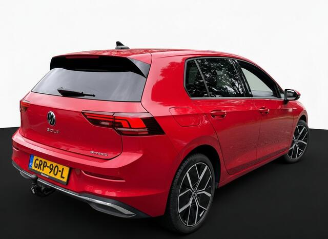 Volkswagen GOLF 1.5 eHybrid 204PK PHEV 50 JAREN EDITIE CAMERA/ALCANTARA/TREKHAAK/HEAD-UP