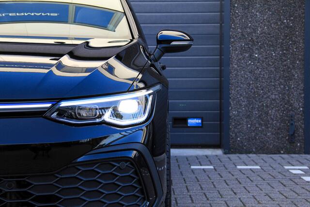 Volkswagen GOLF 1.4 eHybrid GTE Black on Black | Pano | IQ | 19" Estoril | Elektrische trekhaak | Vol in de opties | BTW!