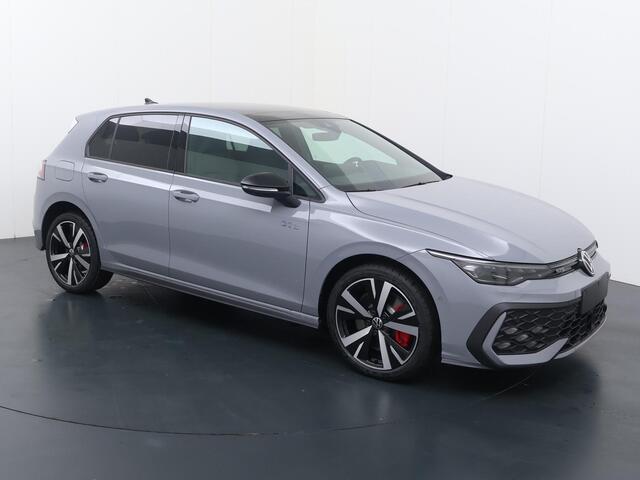 Volkswagen GOLF 1.5 eHybrid GTE | 272 pk | SoH 99% | Adaptive Cruise Control | 360 graden camera | Panoramadak | Matrix LED | Keyless Entry | Dodehoek detectie | Climate control | Draadloze telefoonlader | Navigatiesysteem | Sfeerverlichting | Stoel- & Stuurverwarming | Parkeersensoren | Apple Carplay / Android Auto |