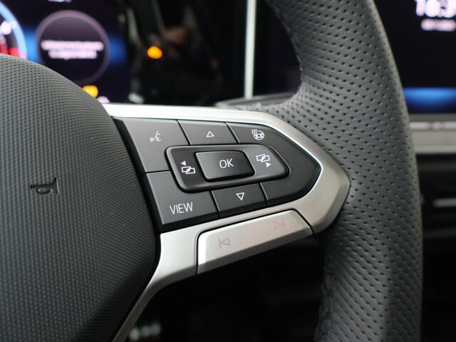 Volkswagen GOLF 1.5 eHybrid GTE | 272 pk | SoH 99% | Adaptive Cruise Control | 360 graden camera | Panoramadak | Matrix LED | Keyless Entry | Dodehoek detectie | Climate control | Draadloze telefoonlader | Navigatiesysteem | Sfeerverlichting | Stoel- & Stuurverwarming | Parkeersensoren | Apple Carplay / Android Auto |
