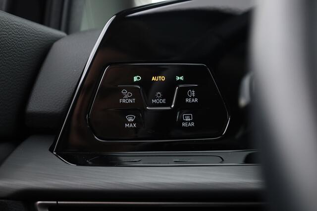 Volkswagen GOLF 1.4 eHybrid 204 pk Style | Pano | Massage | IQ. Light | Apple CarPlay | Adapt. Cruise | Stoel- Stuurverw. | Camera
