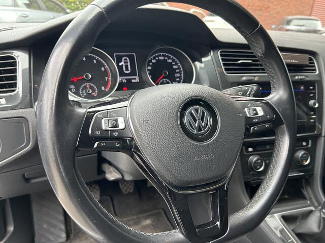 Volkswagen GOLF 1.0 TSI Comfortline Business // LED // NAVI + CARPLAY // ADAPTIVE CRUISE // CLIMA // PDC // TREKHAAK!!