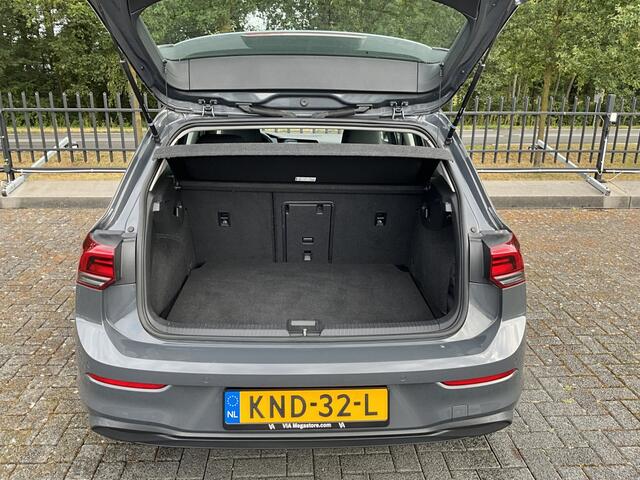 Volkswagen GOLF 1.5 TSI 131PK Life Business | LED | Stuur- stoelverw. | ACC | Climate | AppConnect | PDC