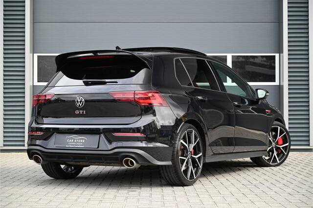 Volkswagen GOLF 2.0 TSI GTI CLUBSPORT 300 PK / PANO / LEDER / IQ LIGHTS / STOELKOELING / CAMERA / MEMORY / ACC