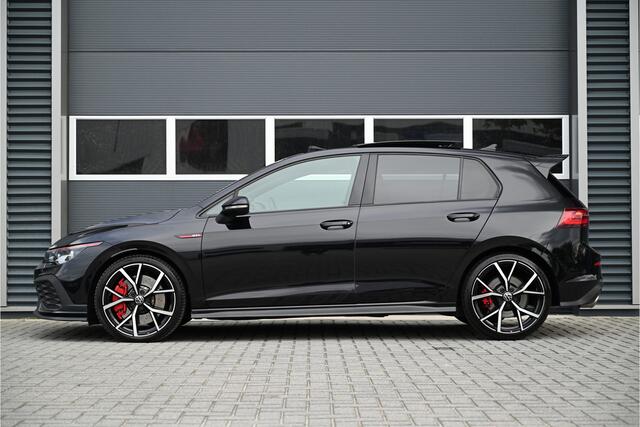 Volkswagen GOLF 2.0 TSI GTI CLUBSPORT 300 PK / PANO / LEDER / IQ LIGHTS / STOELKOELING / CAMERA / MEMORY / ACC
