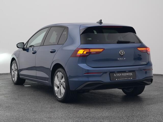 Volkswagen GOLF 1.5 eHybrid Life Edition | CAMERA | ADAPTIVE | STOEL- EN STUURVERW.
