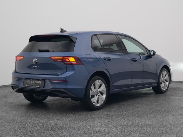 Volkswagen GOLF 1.5 eHybrid Life Edition | CAMERA | ADAPTIVE | STOEL- EN STUURVERW.