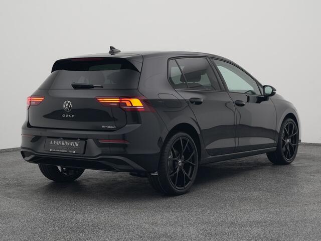 Volkswagen GOLF 1.5 eHybrid Life Edition | CAMERA | ADAPTIVE | STOEL- EN STUURVERW.
