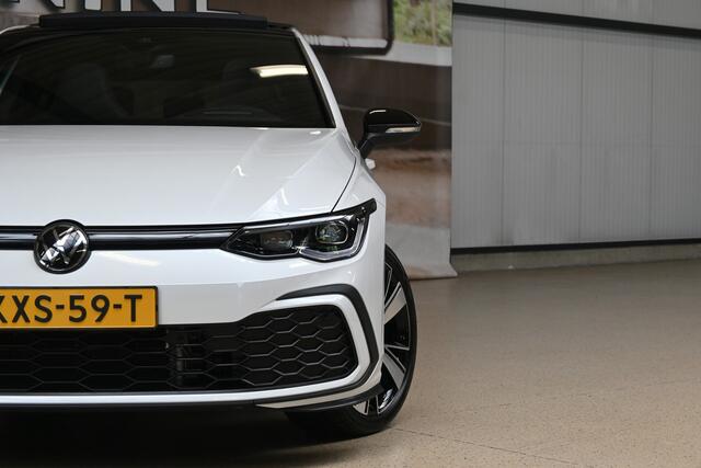 Volkswagen GOLF 1.4 eHybrid 245pk GTE | DCC | Pano | Head-up | Trekhaak | 100% (Dealer) onderhouden label
