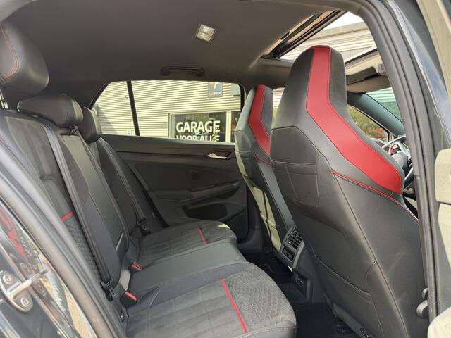 Volkswagen GOLF 2.0 TSI GTI Clubsport | H&K | Panodak | Camera | IQ Light