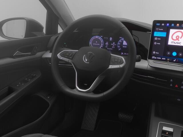 Volkswagen GOLF 1.5 eHybrid Life Edition | CAMERA | ADAPTIVE | STOEL- EN STUURVERW.